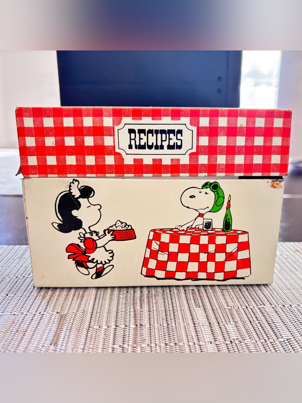 Snoopy's Pizza Palace 1965 Tin Metal Recipe Box Hallmark Peanuts Charlie Brown